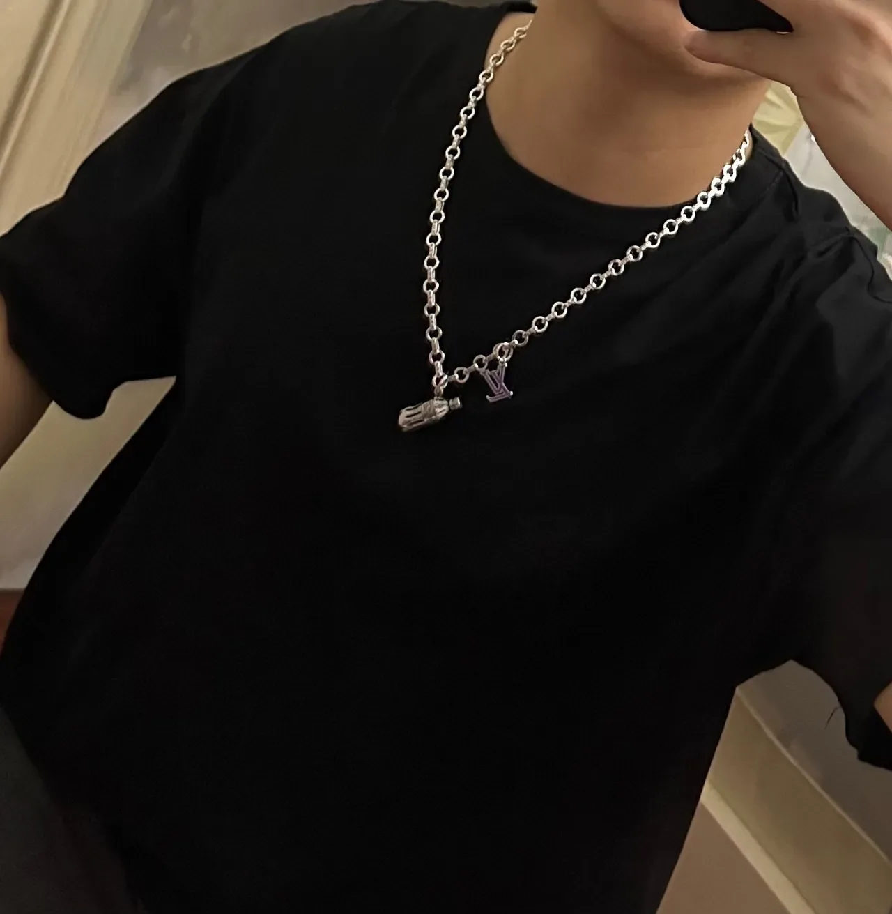 Louis Vuitton Silver Purple Chain Diamond-Accented Links Necklace 7