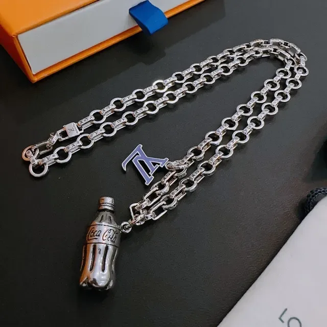 Louis Vuitton Silver Purple Chain Diamond-Accented Links Necklace 9