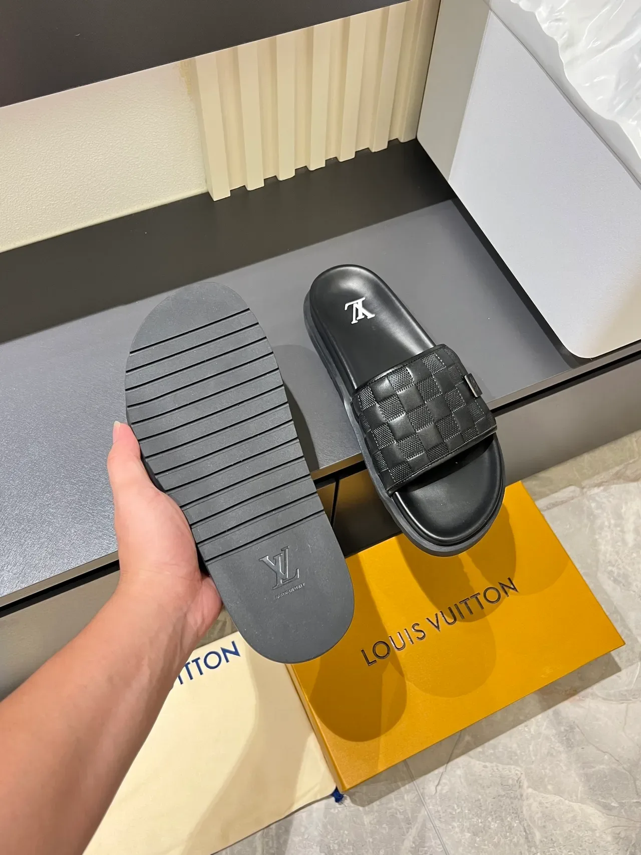 Louis Vuitton Slide Quilted Strap Slippers 2