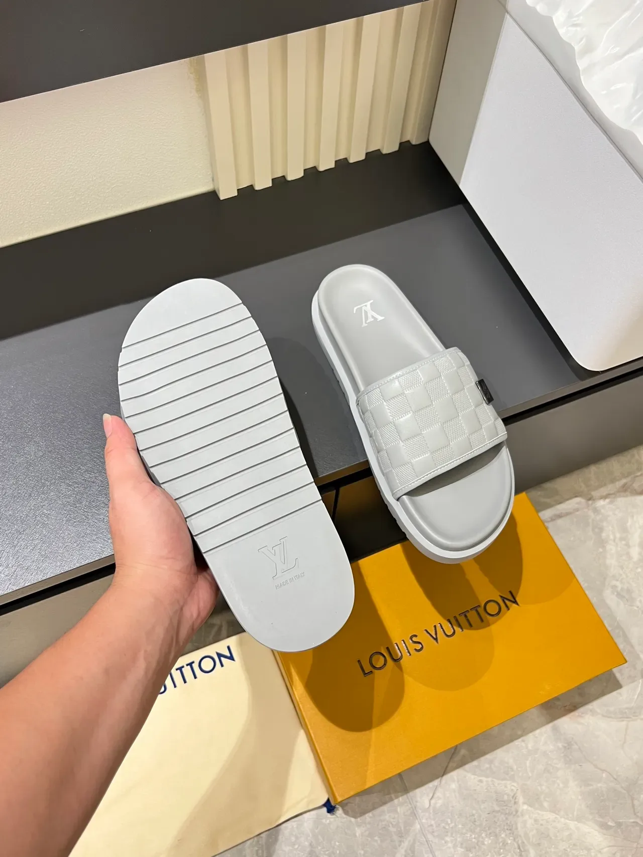 Louis Vuitton Slide Quilted Strap Slippers 5