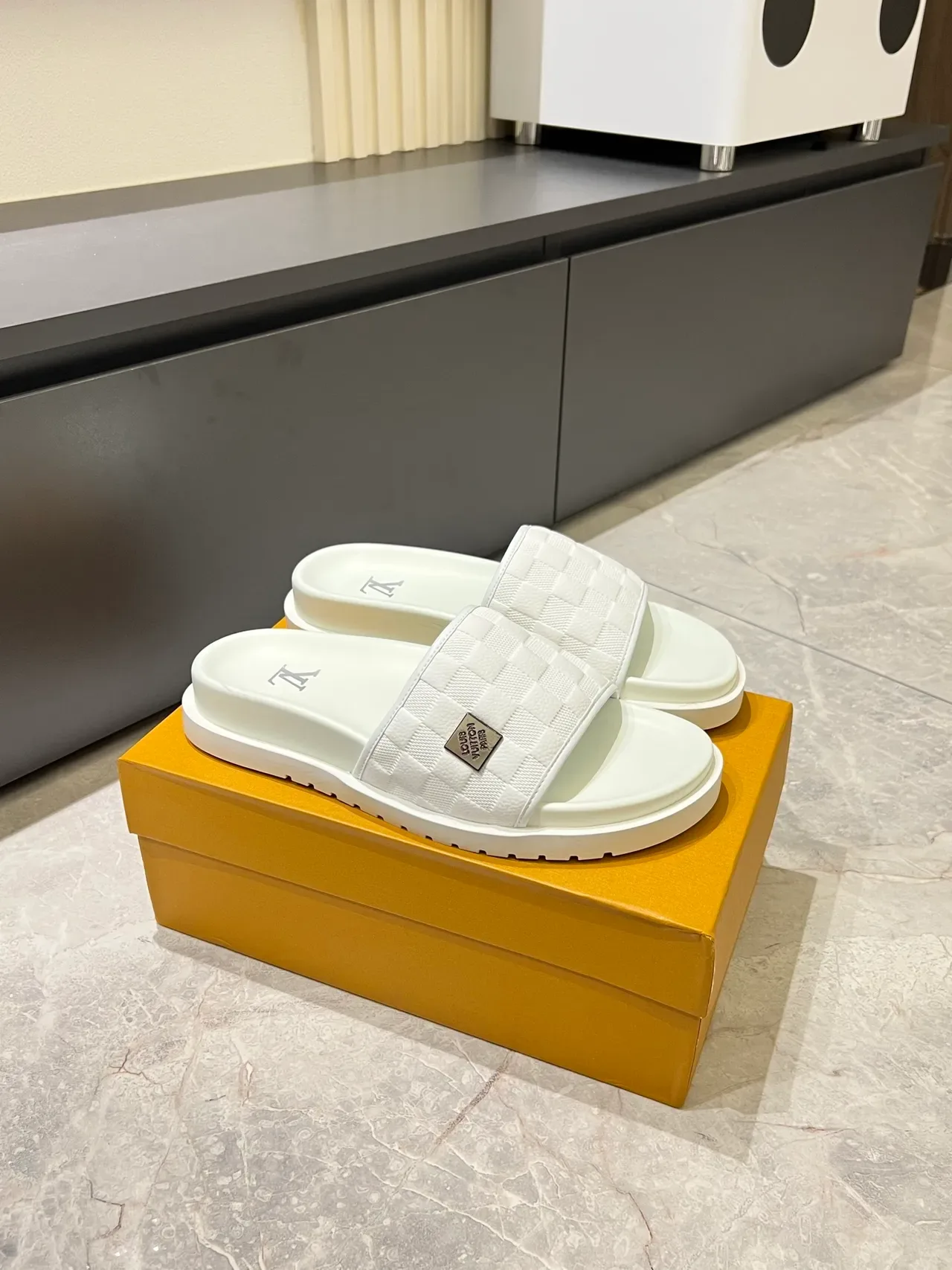 Louis Vuitton Slide Quilted Strap Slippers 16