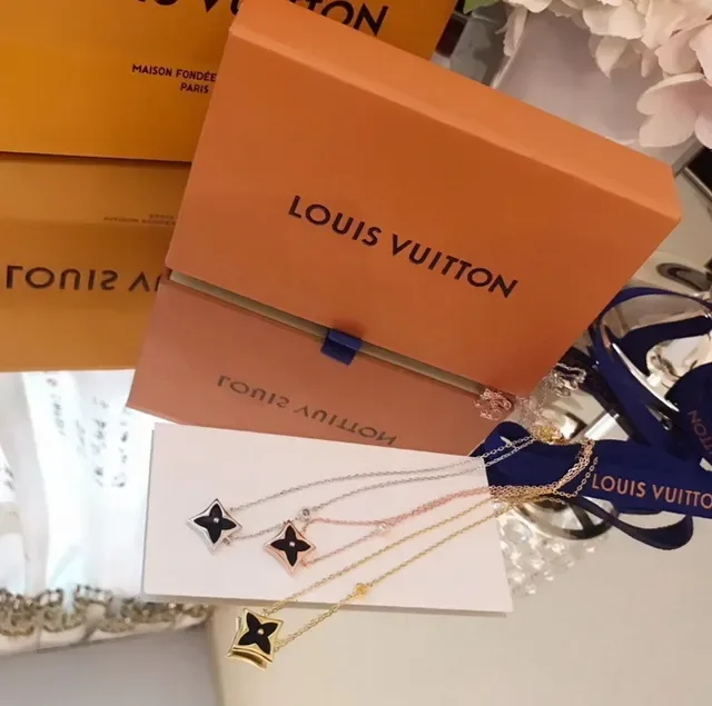 Louis Vuitton Star Pendant Gold Black Enamel-Filled Monogram Necklace 7