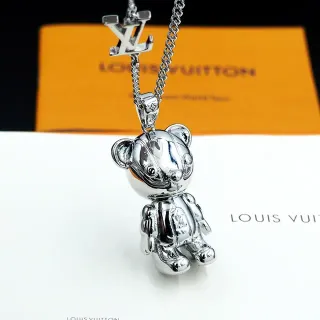 Louis Vuitton Teddy Bear पॉलिश्ड सिल्वर नेकलेस