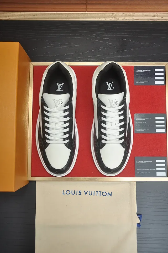 Louis Vuitton White Black Low-Top Leather-and-Monogram Lifestyle Sneakers 5