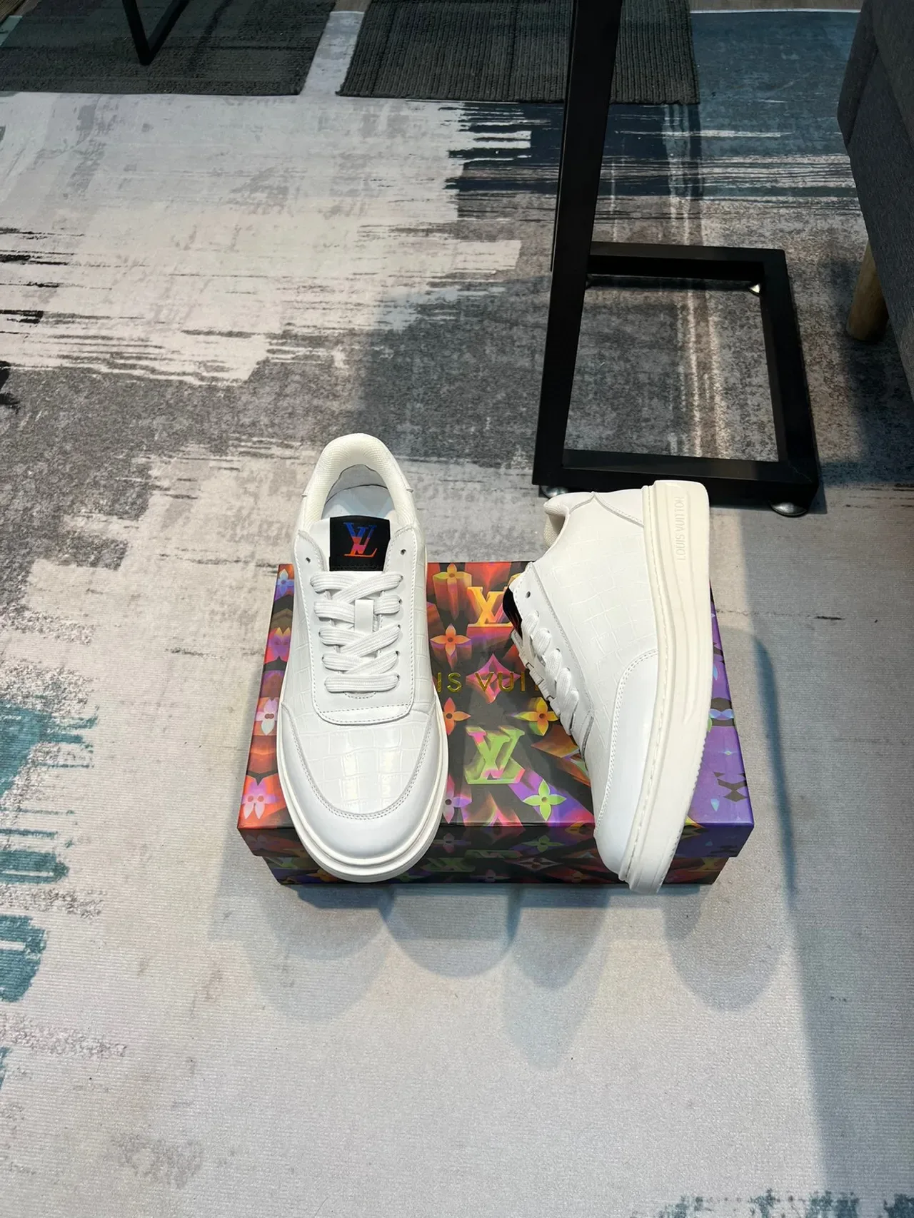 Louis Vuitton White Croc-Embossed Leather Platform Sole Lifestyle Sneakers 3