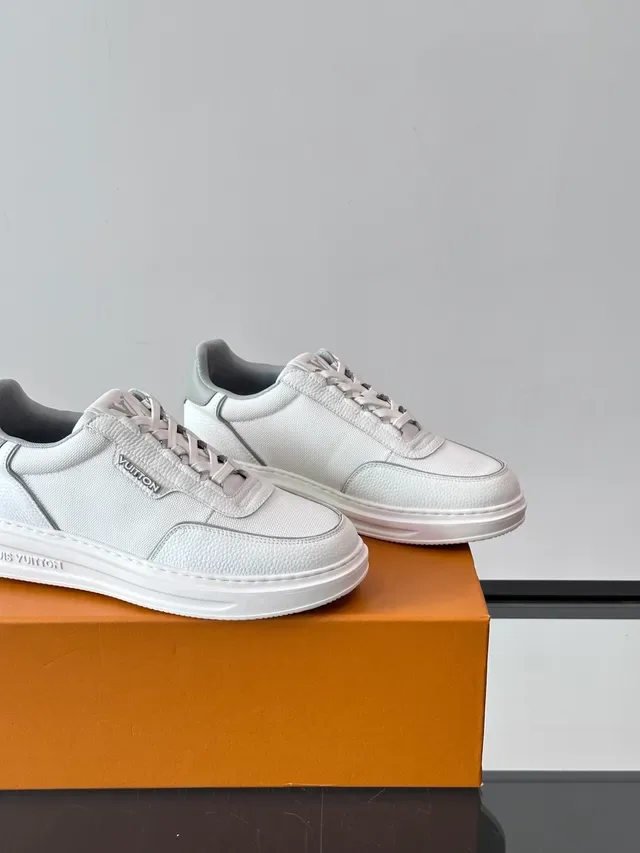Louis Vuitton White Gray Low-Top Textured Leather-Panelled Lifestyle Sneakers 3