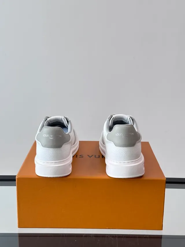 Louis Vuitton White Gray Low-Top Textured Leather-Panelled Lifestyle Sneakers 4