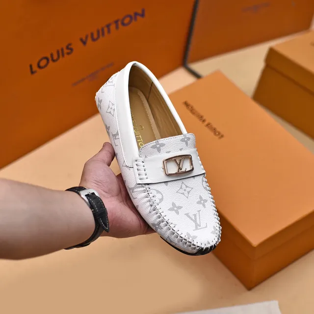 Louis Vuitton Branco e cinza couro estampado com monograma LV logotipo fivela loafer 6