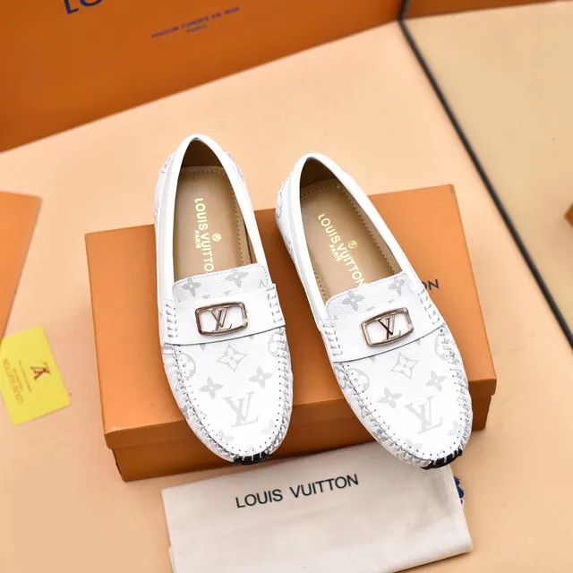 Louis Vuitton Branco e cinza couro estampado com monograma LV logotipo fivela loafer 9