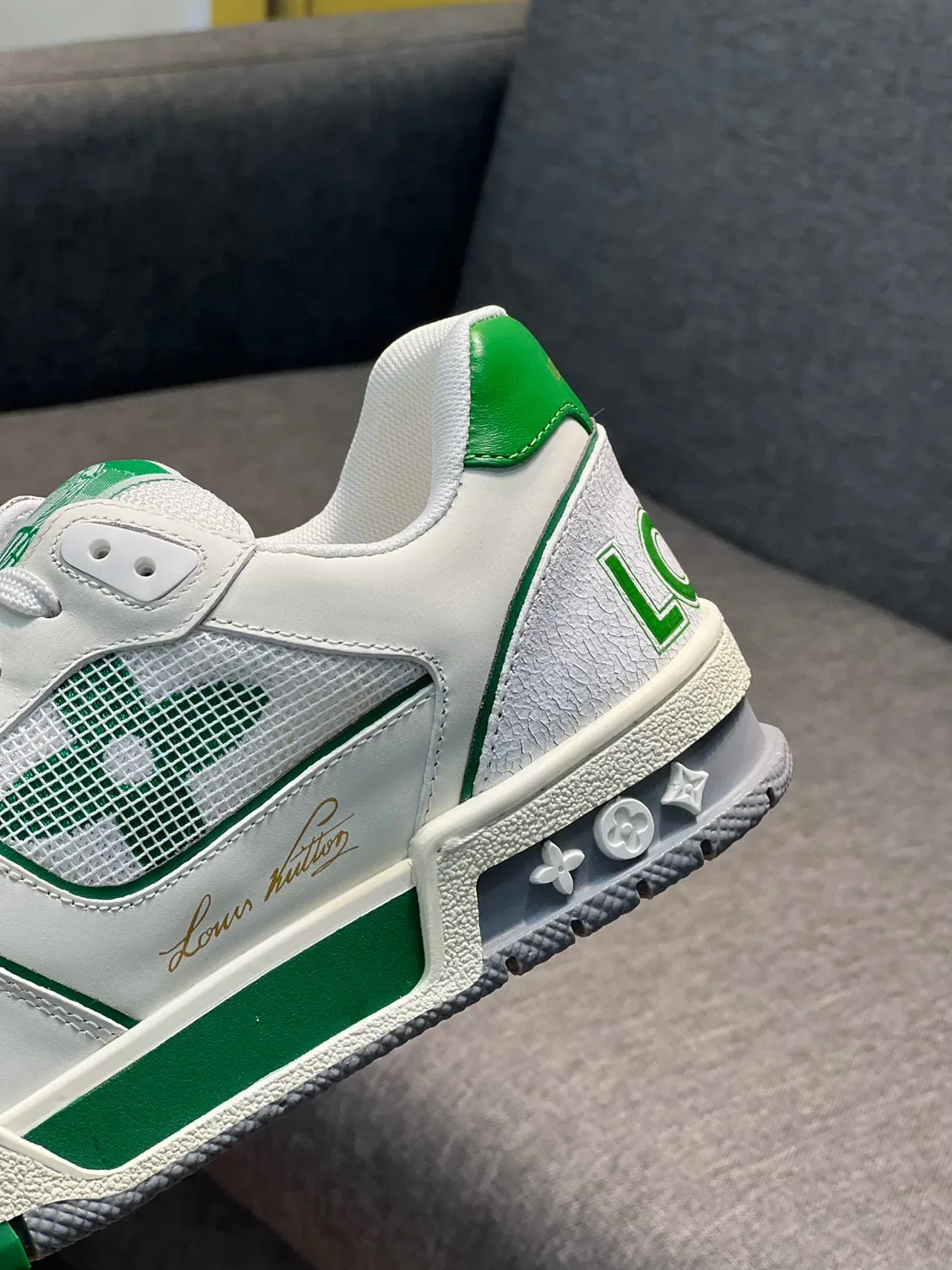 Louis Vuitton Sneakers Lifestyle Blancs Verts Low-Top Monogram Strap 7