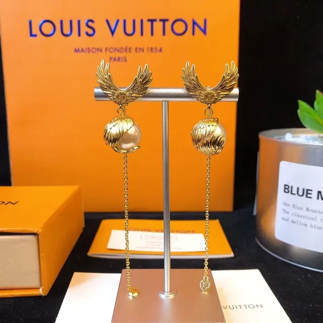 Louis Vuitton Winged Pearl Drop Earrings 4