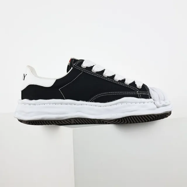 Maison Margiela Black White Deconstructed Wrinkled Toe Cap Lifestyle Sneakers 7