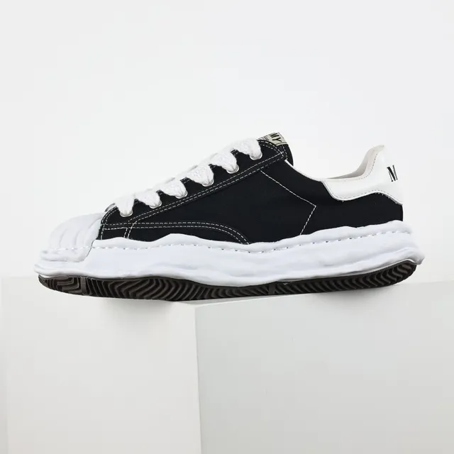 Maison Margiela Black White Deconstructed Wrinkled Toe Cap Lifestyle Sneakers 9