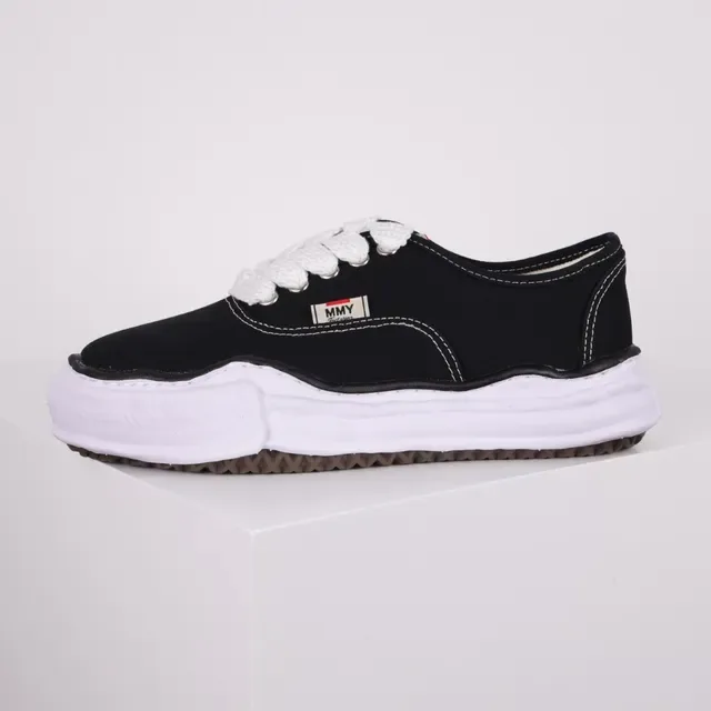 MMY Black White Canvas Upper Thick Wavy Midsole Sneakers 9