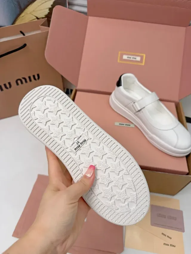 Miu Miu White Black Leather Single Strap Mary Jane Shoes 3