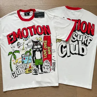 Camiseta Mixed Emotion blanca y roja con estampado gráfico y tipografía desgastada