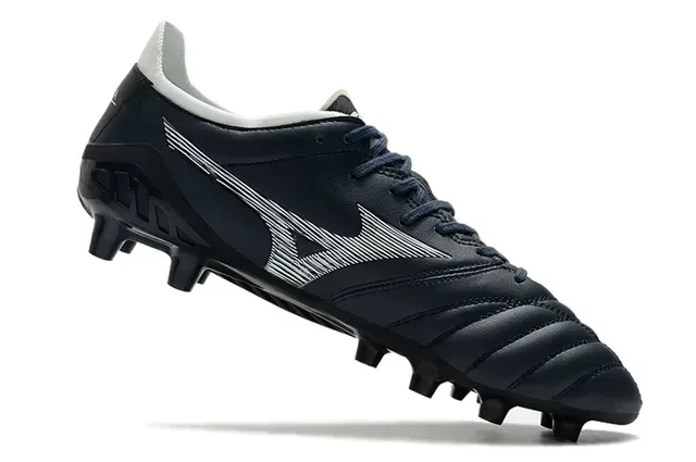 Mizuno Black White Quilted Leather Upper Stitched Panel Construction Firm-Ground Soccer Shoes 2
