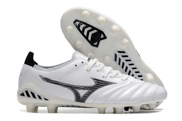 Mizuno Morelia Neo Cyan and Copper Chaussures de Football Terrain Ferme 18