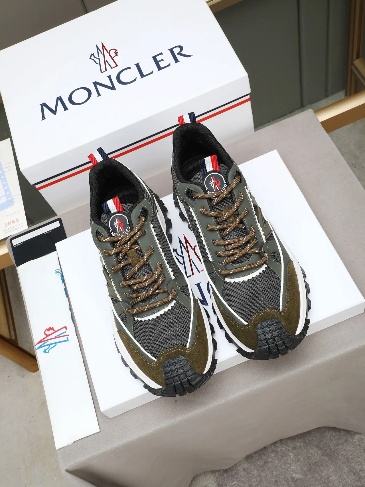 Moncler Sneakers Lifestyle Vert Militaire Marron Haut Malla-Suede Stratifié Semelle Épaisse Sculptée Sneakers Lifestyle 2