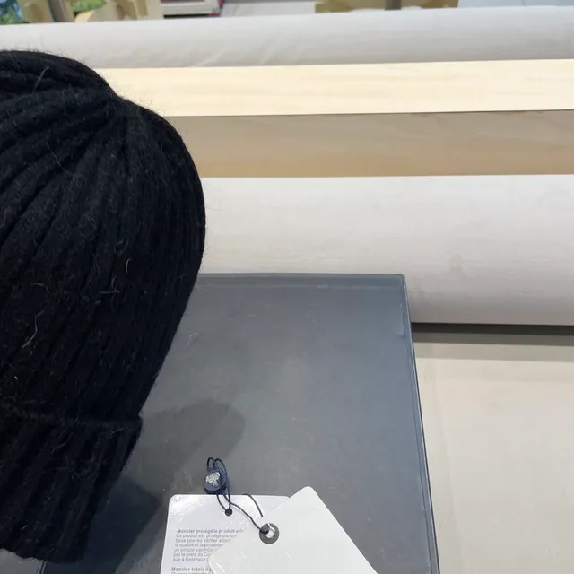 Moncler Logo Patch Black Ribbed Knit Beanie 5