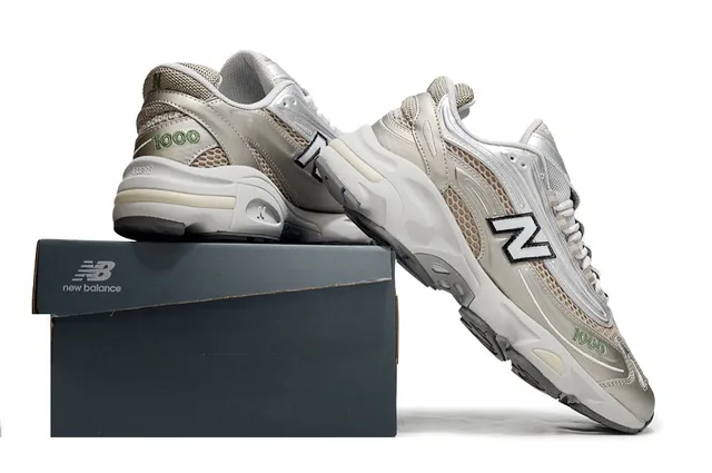 New Balance 1000 Tênis prata metálica bege chunky 6