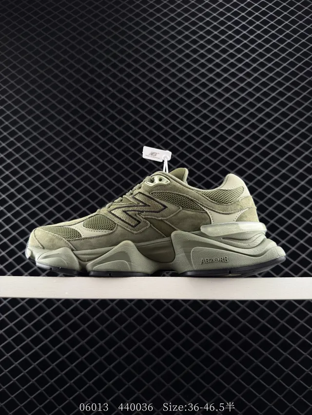 New Balance 9060 Baskets Chunky Vert Armée en Maille et Daim 6