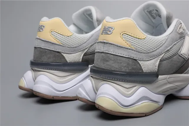 New Balance 9060 رمادي أبيض بيج حذاء رياضي أسلوب حياة 2