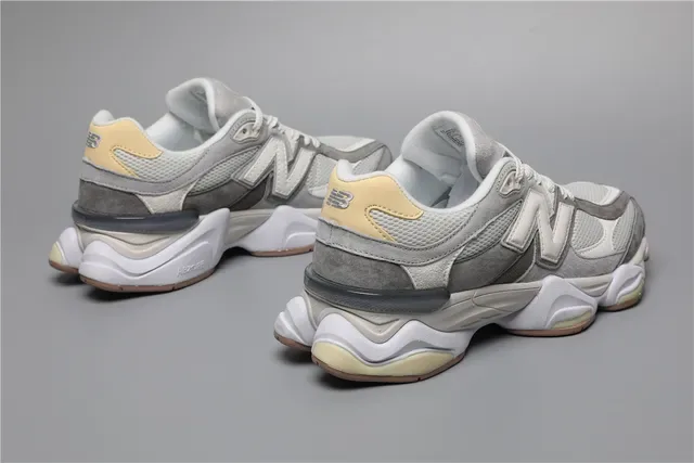 New Balance 9060 رمادي أبيض بيج حذاء رياضي أسلوب حياة 3