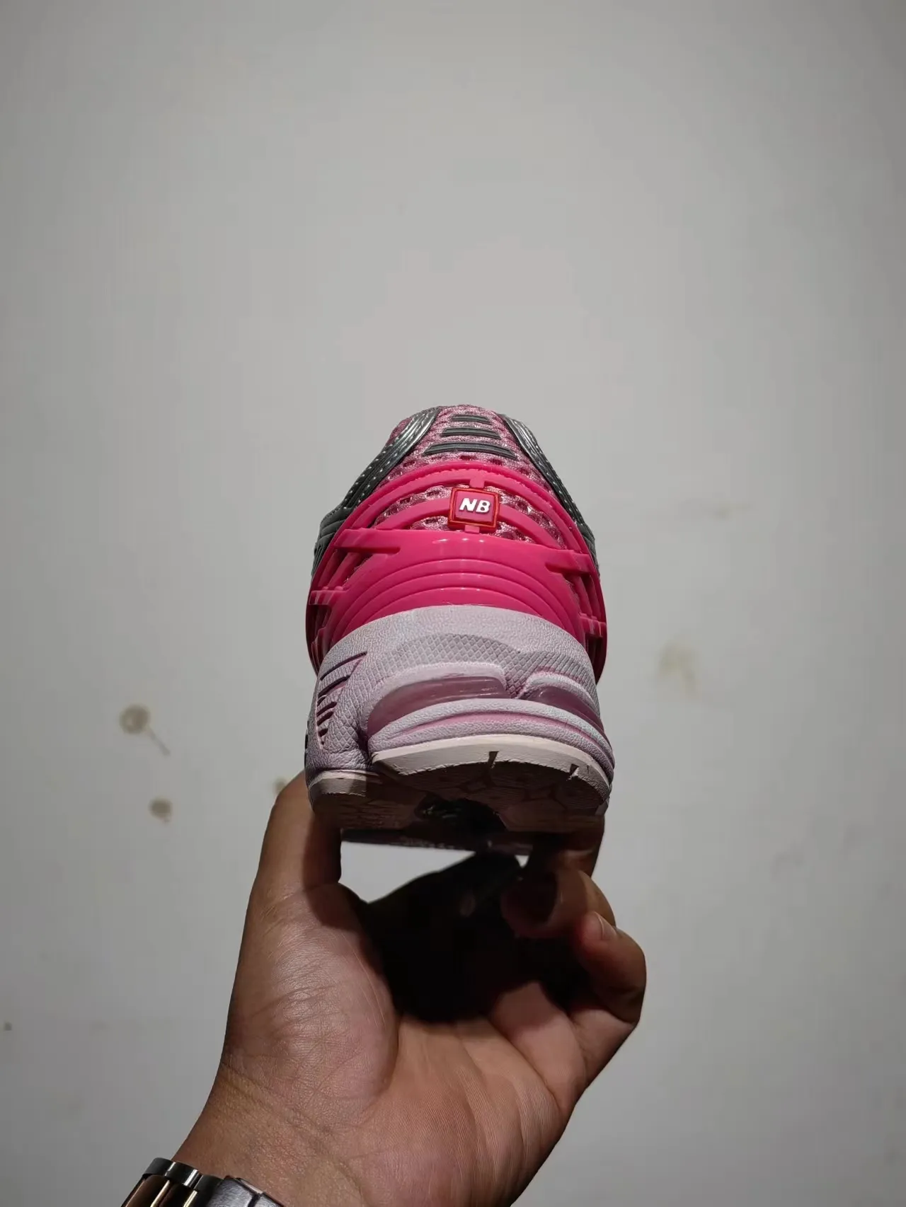 New Balance 9060 rose et argent Chaussures de course 5