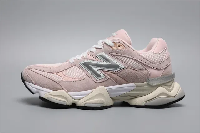 New Balance 9060 Zapatillas Lifestyle Rosa y Blanco 9