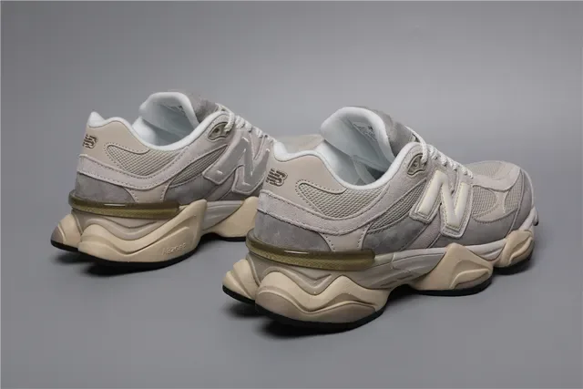 New Balance 9060 Rice White/Gray chaussures lifestyle 3