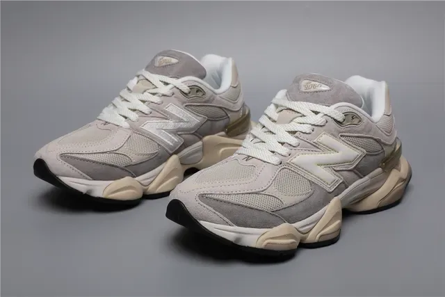 New Balance 9060 Rice White/Gray chaussures lifestyle 5