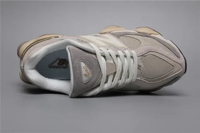 New Balance 9060 Rice White/Gray chaussures lifestyle 7
