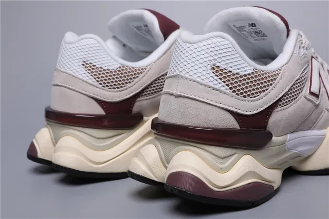 New Balance Beige Bordeaux Chunky Retro Runner Tige Mesh-Suede Híbrido Sneakers Lifestyle 2