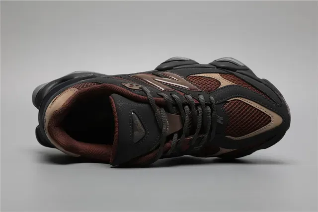 New Balance أسود وبني Chunky Midsole Mesh و Synthetic Overlay Lifestyle Sneakers 7