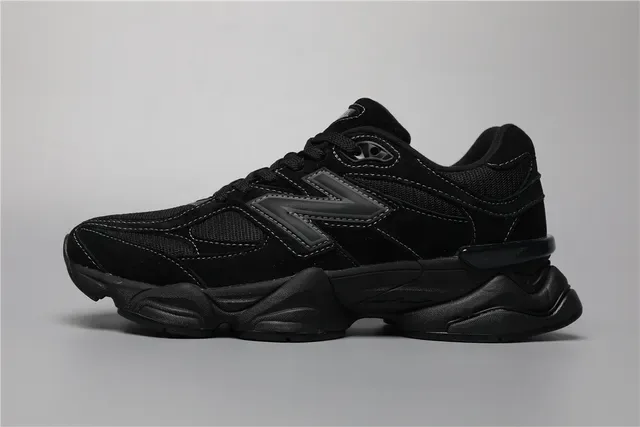 New Balance Tênis Lifestyle Preto e Cinza Monocromático com parte superior em malha e camurça em camadas 9