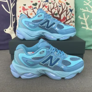 New Balance أزرق بحري ميدسول منحوت جلد بولي لامع طبقات إضافية حذاء رياضي سميكة