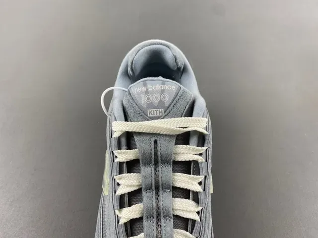 New Balance Tênis Chunky Cinza Bege Sola Media Camurça Malha 6