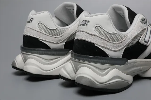 New Balance Gris Noir Semelle Épaisse Asymétrique Maille Et Daim Panneau Chaussures Lifestyle 2
