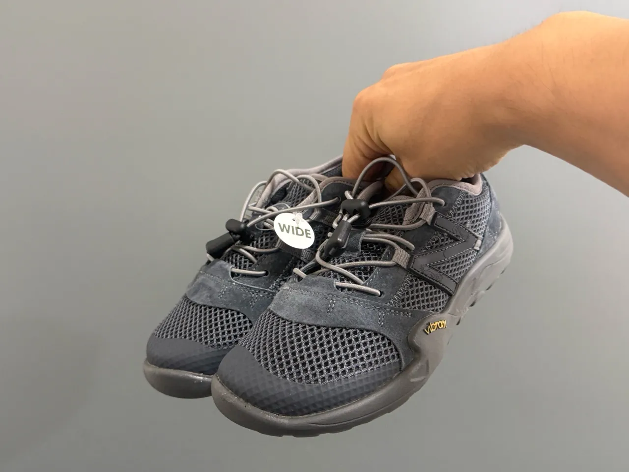 New Balance Gray Black Mesh Upper Toggle Lacing System Running Shoes 21