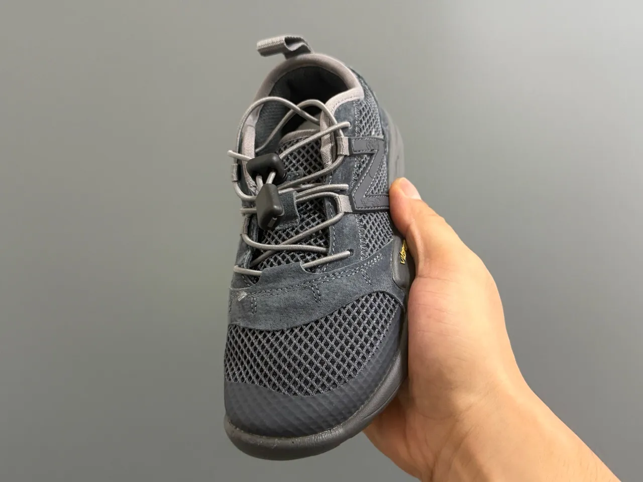 New Balance Gray Black Mesh Upper Toggle Lacing System Running Shoes 22
