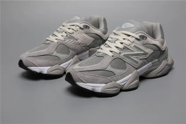 New Balance Gris Blanc Semelle Médiane Sculptée Maille et Daim Tige Sneakers Lifestyle 5