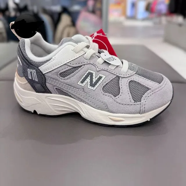 New Balance رمادي أبيض وسط طبقة شبكية و جلد الغزال العلوي حذاء رياضي سميك 8