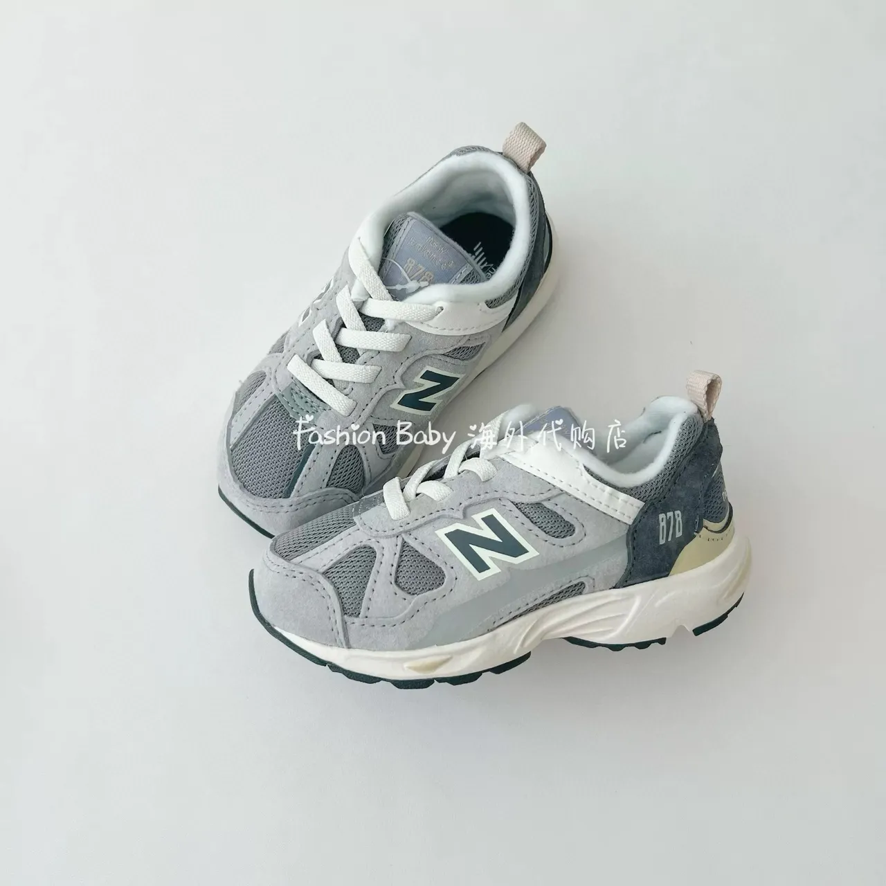 New Balance رمادي أبيض وسط طبقة شبكية و جلد الغزال العلوي حذاء رياضي سميك 12