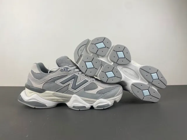 New Balance Cinza Branco Midsole Esculpido Malha E Camurça Superior Tênis Chunky 12