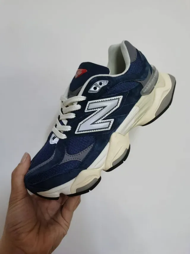 New Balance Sneakers Chunky Navy Beige Suede Et Mesh Upper Cream Midsole 2