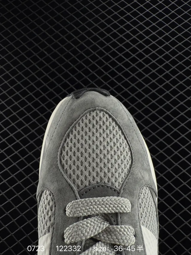 New Balance Warped Runner baskets chunky maille et daim gris 2