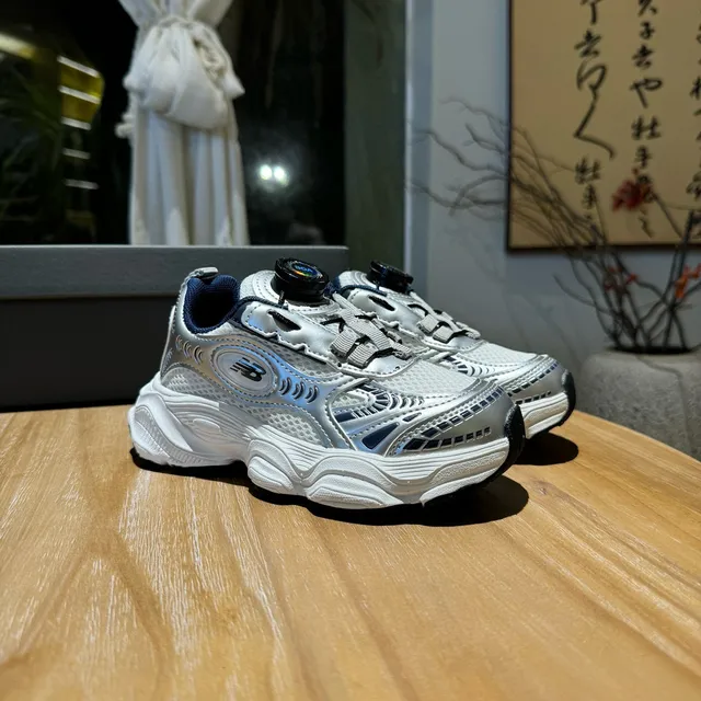 New Balance White Pink Sole Laceless Toggle Closure Chunky Sneakers 5