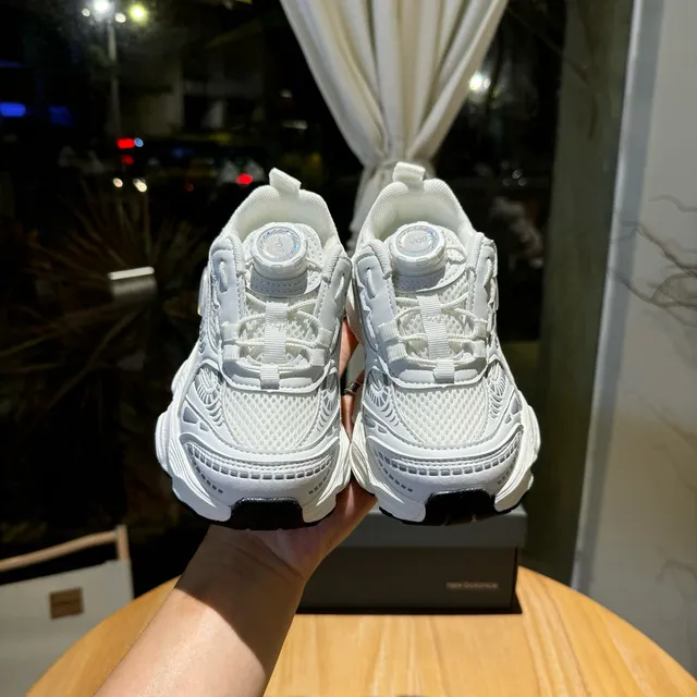 New Balance White Pink Sole Laceless Toggle Closure Chunky Sneakers 21