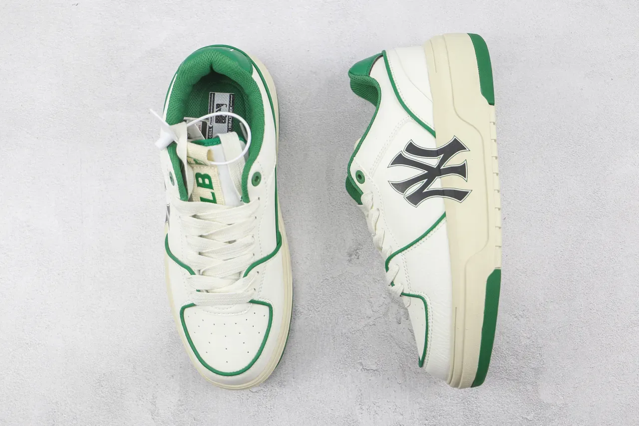 New Era NY Yankees White and Green Lifestyle Sneakers 3
